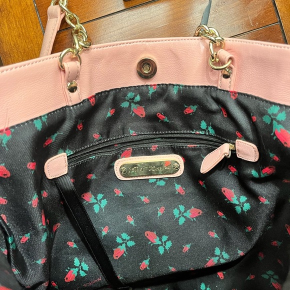 Betsey Johnson Pink Tote with Black Lace Bow - Picture 5 of 11